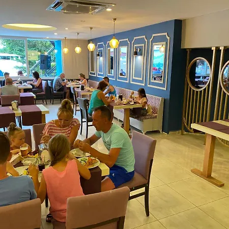 阿贾尔酒店 酒店 阿拉尼亚