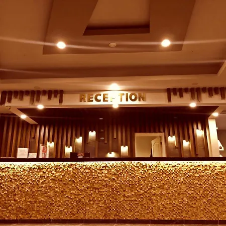 阿贾尔酒店 酒店