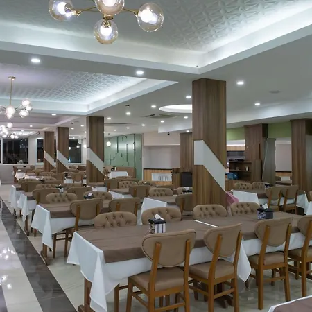阿贾尔酒店 酒店