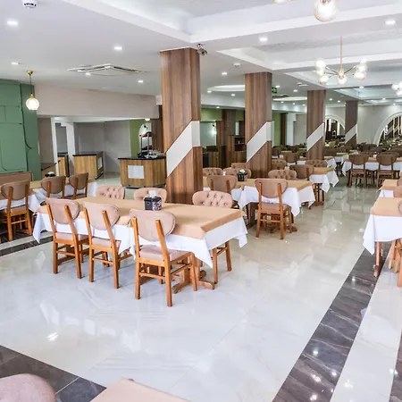 酒店 阿贾尔酒店 阿拉尼亚