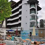 Готель Acar 4*
